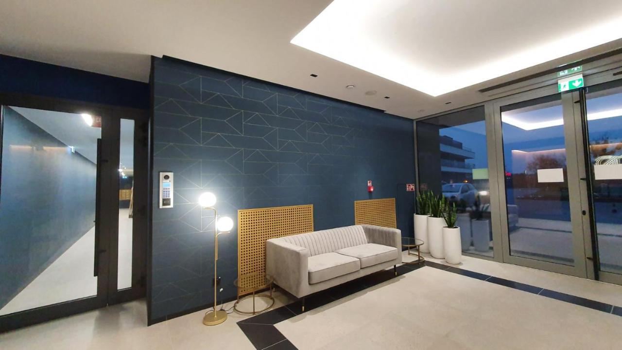 Apartament Bursztynowy Modern Tower Gdynia Exterior foto